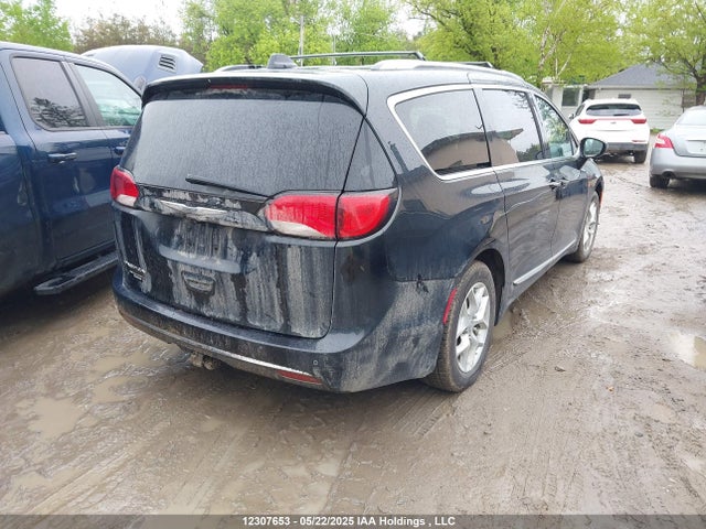 2C4RC1EG8HR550607 Chrysler Pacifica
