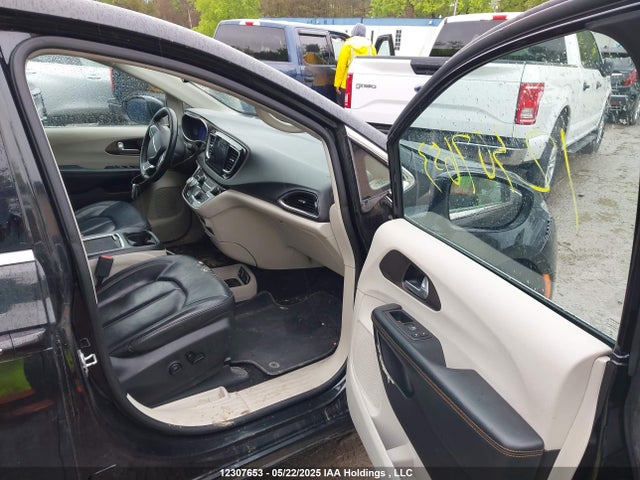 2C4RC1EG8HR550607 Chrysler Pacifica