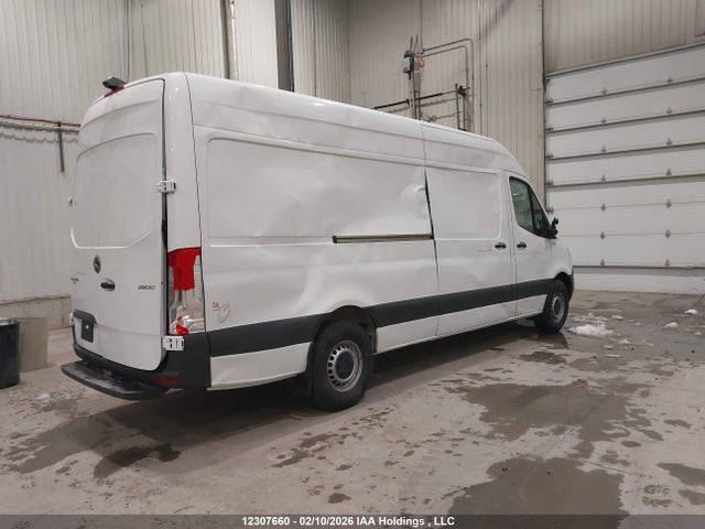 W1Y4KCHY5RP631463 Mercedes-Benz Sprinter 2500