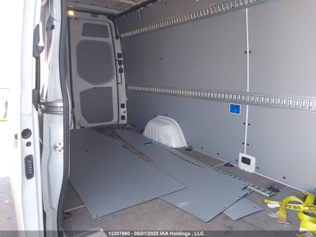W1Y4KCHY5RP631463 Mercedes-Benz Sprinter 2500