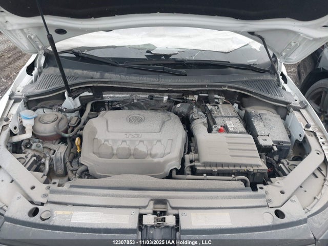3VV2B7AX9NM110302 Volkswagen Tiguan