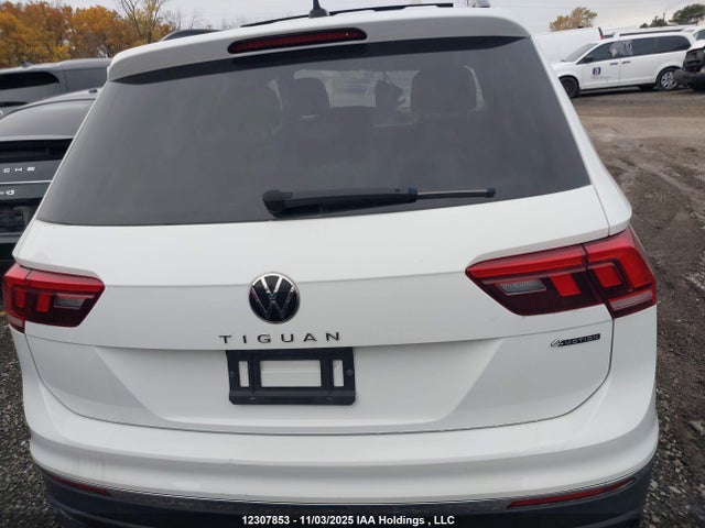 3VV2B7AX9NM110302 Volkswagen Tiguan