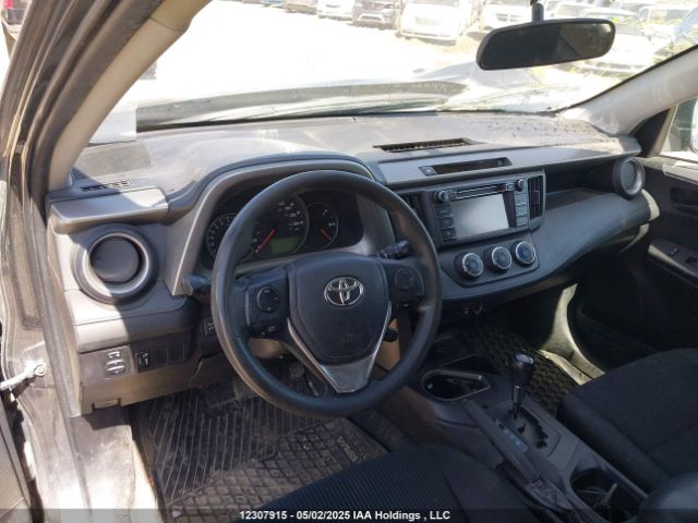 2T3BFREV1GW469765 Toyota RAV4 LE