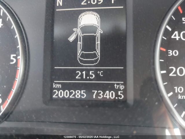 1VWBN7A35EC112775 Volkswagen 2014