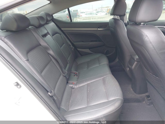 KMHD84LF3HU314324 Hyundai 2017