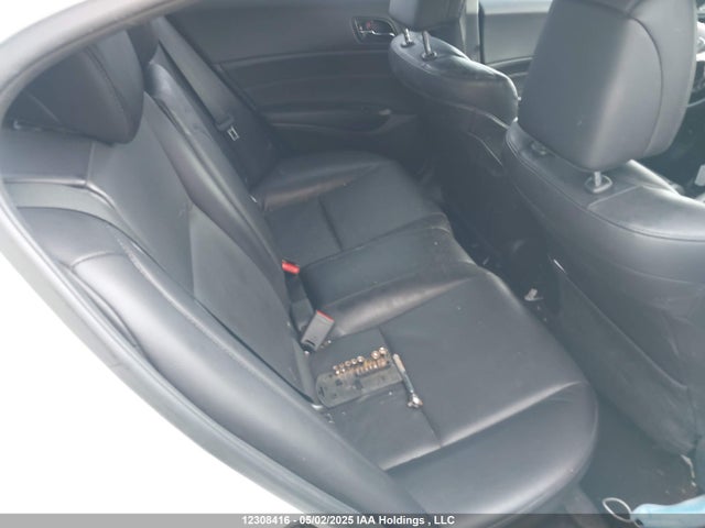 19UDE2F71HA802664 Acura Ilx Premium/technology Package