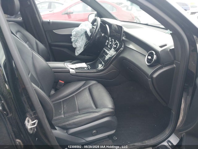 W1N0G8EB5NV384963 Mercedes-Benz Glc 300 4matic
