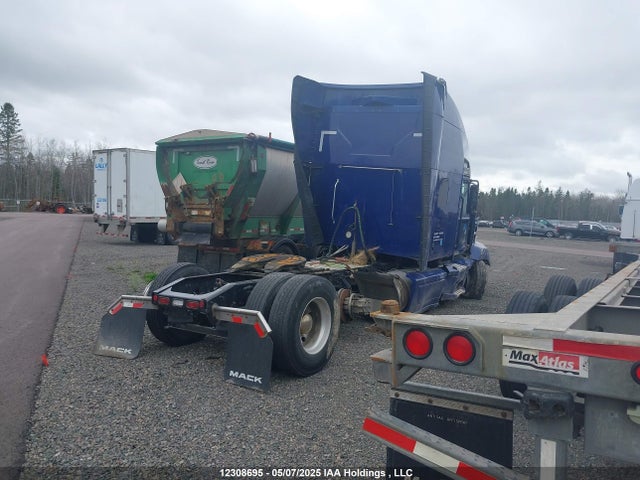 1M1AN4GY3PM032775 Mack Mp8