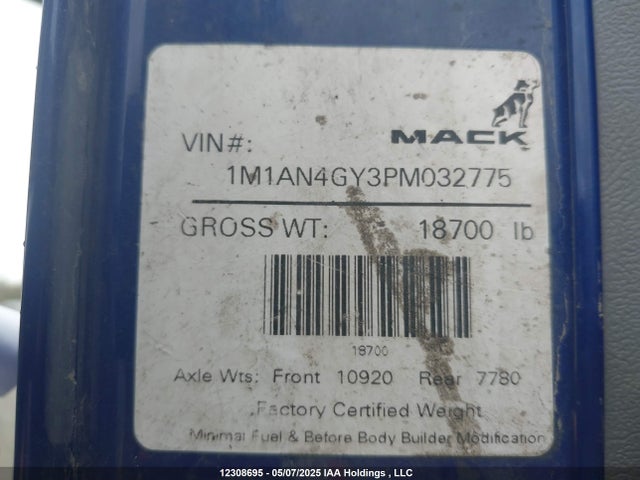 1M1AN4GY3PM032775 Mack Mp8