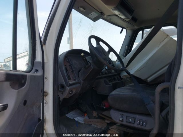 3ALACXFD0LDLZ0225 Freightliner M2 106