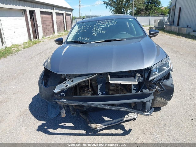 1VWBA7A37NC009367 Volkswagen Passat