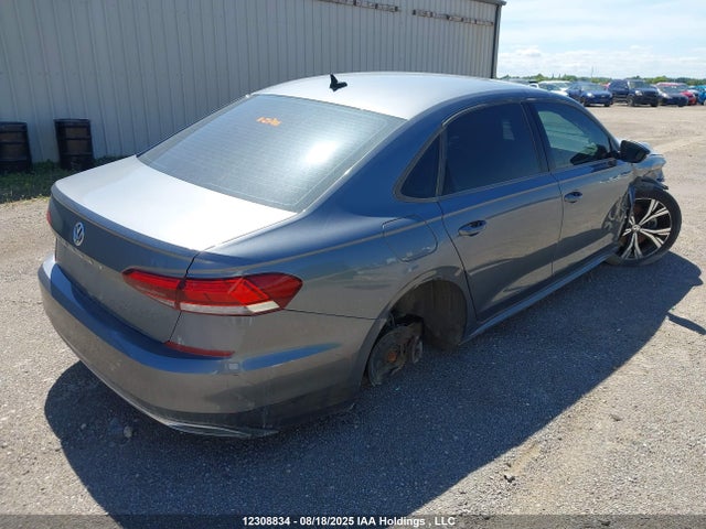 1VWBA7A37NC009367 Volkswagen Passat