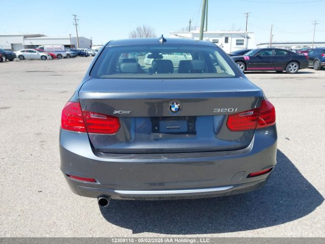 WBA3C3G53ENS68880 BMW 320i