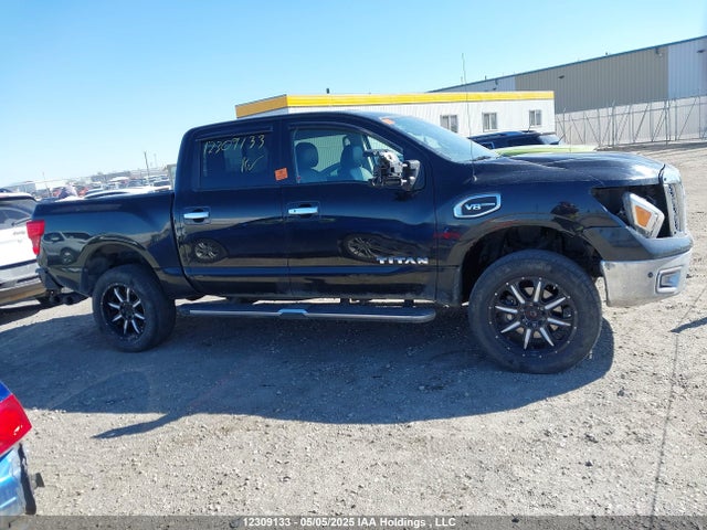1N6AA1E58HN503489 Nissan 2017