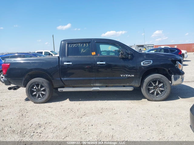1N6AA1E58HN503489 Nissan 2017