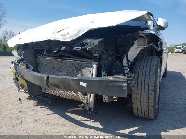 KMHD84LF5HU334865 Hyundai Elantra