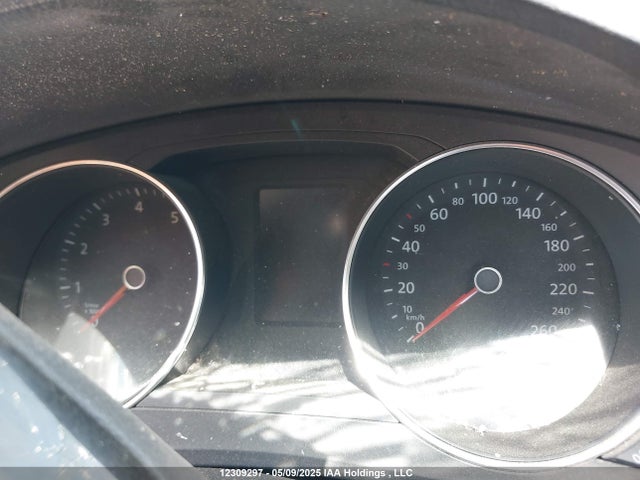 3VW267AJ9GM390947 Volkswagen 2016