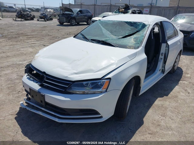 3VW267AJ9GM390947 Volkswagen 2016