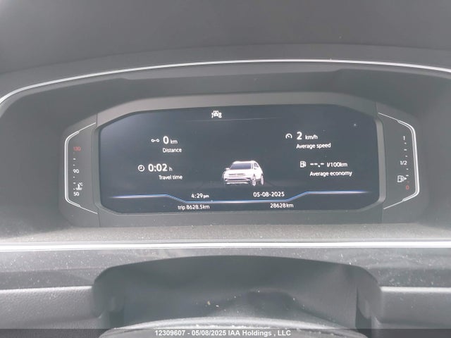 3VV4B7AX7NM090012 Volkswagen Tiguan