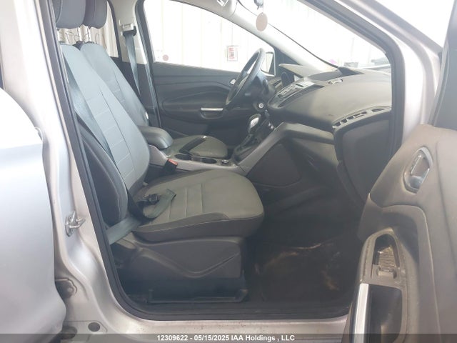 1FMCU0G75GUB77338 Ford Escape