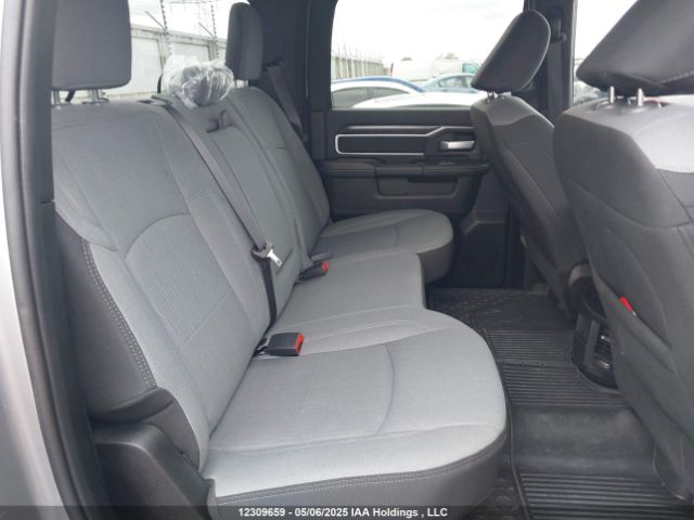 3C63R3DJ8RG414246 RAM 3500 Big Horn