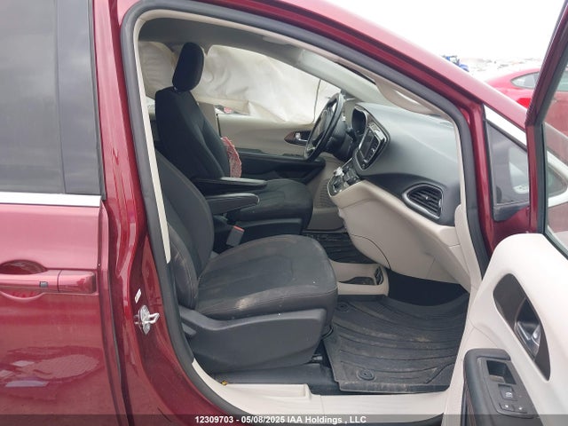 Chrysler 2019 2019 2C4RC1DG7KR644924 Image 5