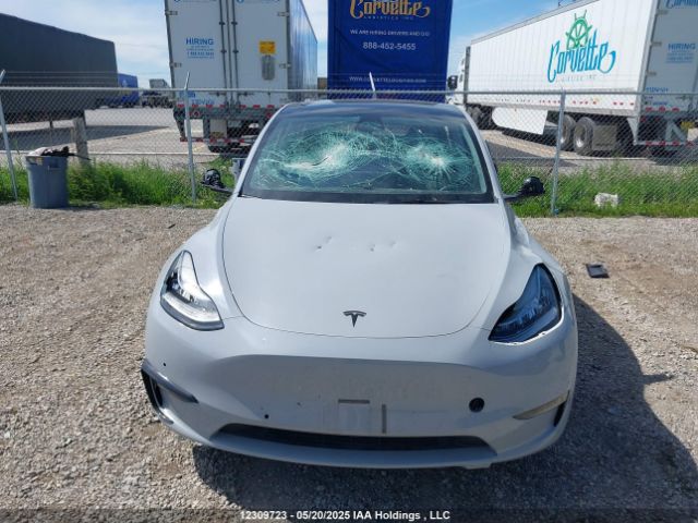 7SAYGDEE8NF434625 Tesla Model Y