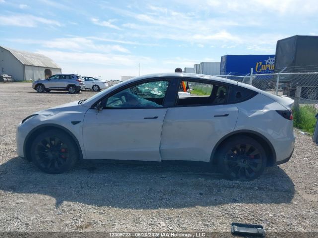7SAYGDEE8NF434625 Tesla Model Y