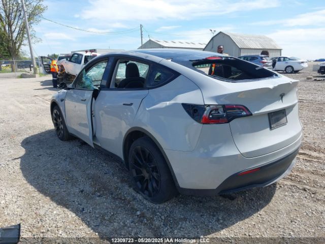 7SAYGDEE8NF434625 Tesla Model Y