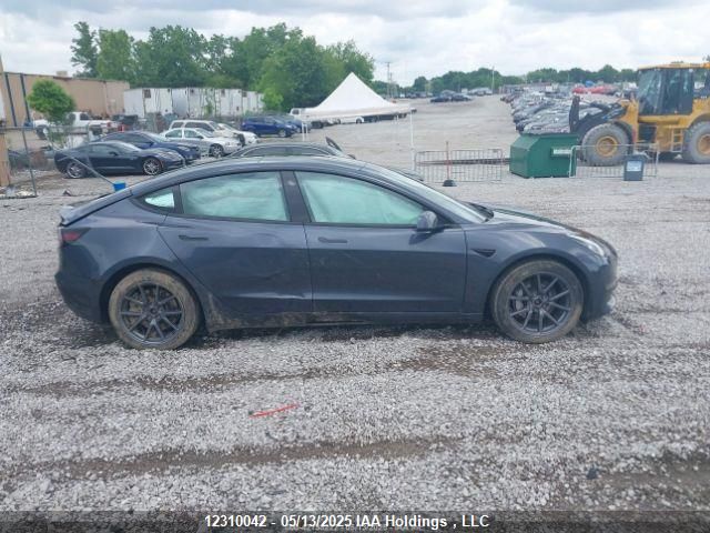 5YJ3E1EB1NF256378 Tesla 2022