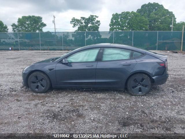 5YJ3E1EB1NF256378 Tesla 2022