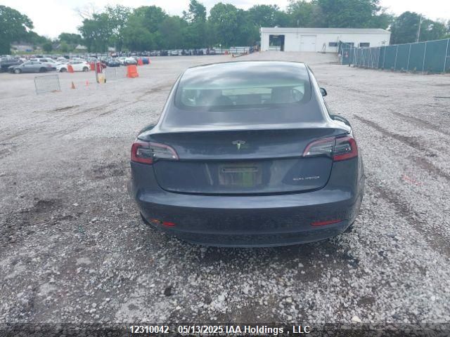 5YJ3E1EB1NF256378 Tesla 2022