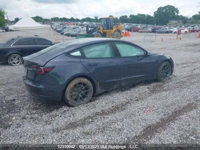 5YJ3E1EB1NF256378 Tesla 2022