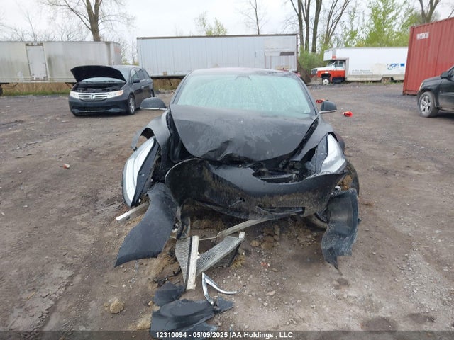 5YJ3E1EB9JF107663 Tesla MODEL 3