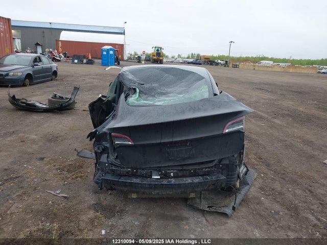 5YJ3E1EB9JF107663 Tesla MODEL 3