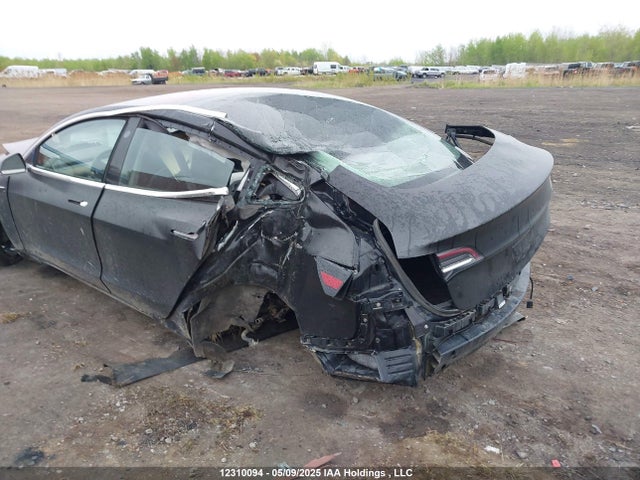 5YJ3E1EB9JF107663 Tesla MODEL 3