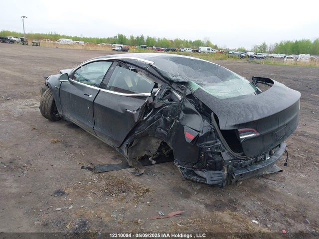 5YJ3E1EB9JF107663 Tesla MODEL 3