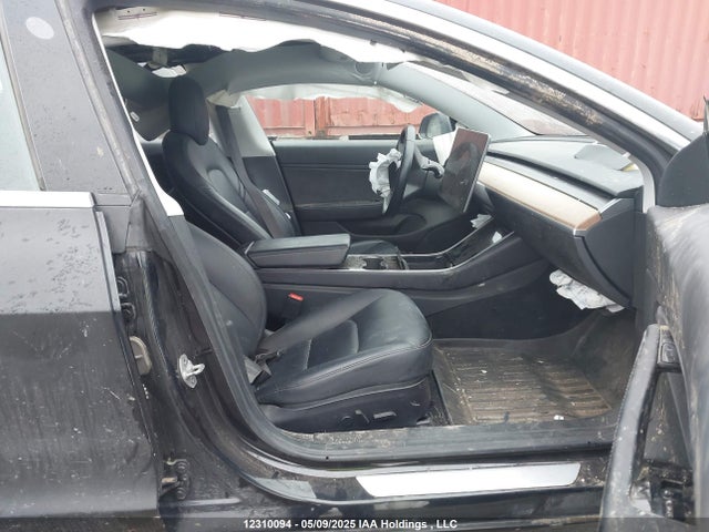 5YJ3E1EB9JF107663 Tesla MODEL 3