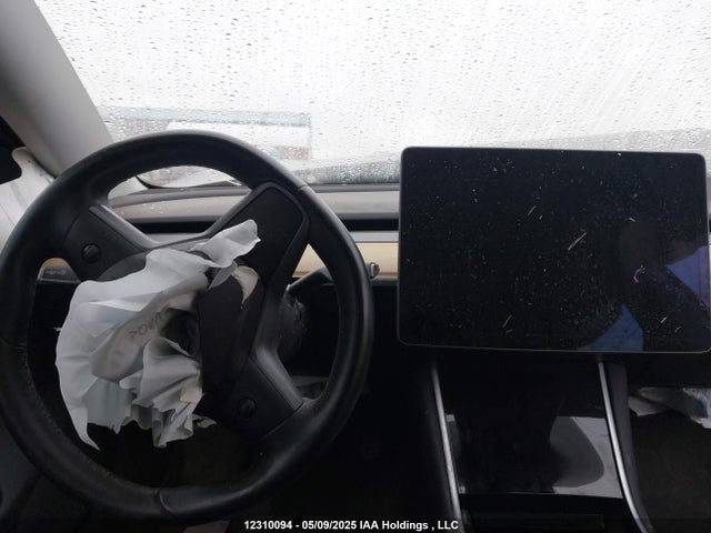 5YJ3E1EB9JF107663 Tesla MODEL 3