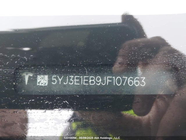 5YJ3E1EB9JF107663 Tesla MODEL 3