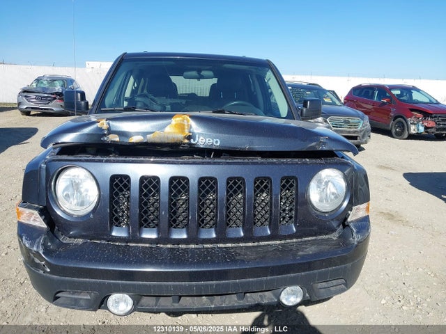 Jeep 2015 2015 1C4NJRAB8FD244519 Image 12