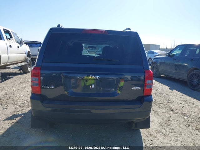 Jeep 2015 2015 1C4NJRAB8FD244519 Image 16