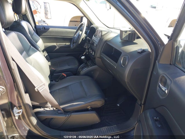 Jeep 2015 2015 1C4NJRAB8FD244519 Image 5