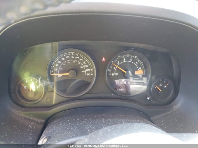Jeep 2015 2015 1C4NJRAB8FD244519 Image 7