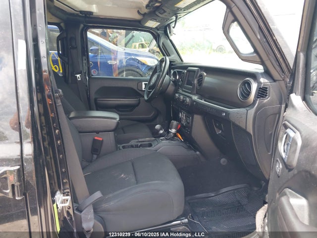 1C4HJXDN9MW518027 Jeep TJ
