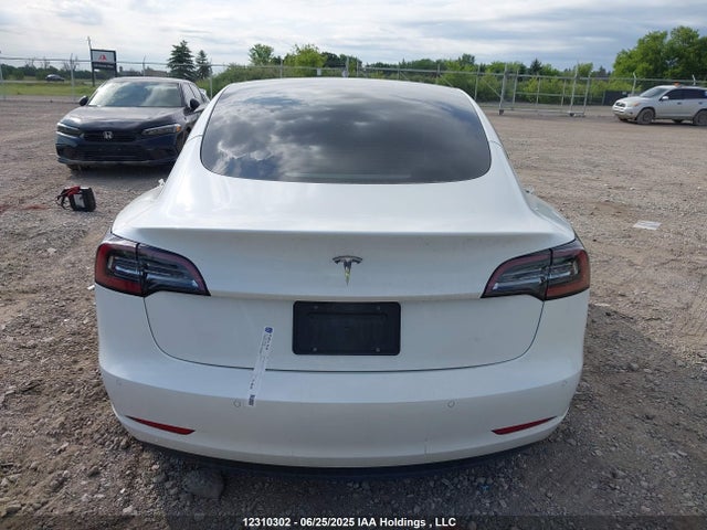 5YJ3E1EAXNF250246 Tesla MODEL 3
