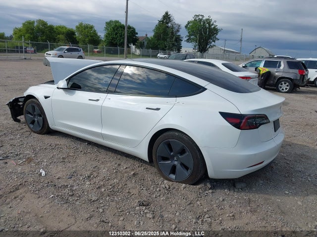5YJ3E1EAXNF250246 Tesla MODEL 3