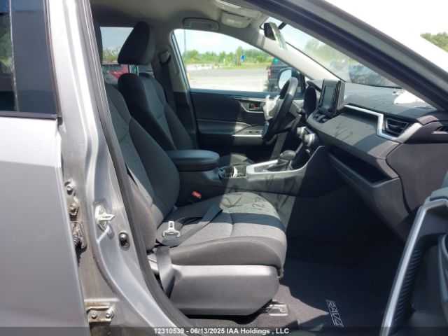 2T3Z1RFV3LC071366 Toyota RAV4 LE