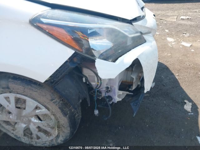 VNKKTUD30JA097084 Toyota Yaris