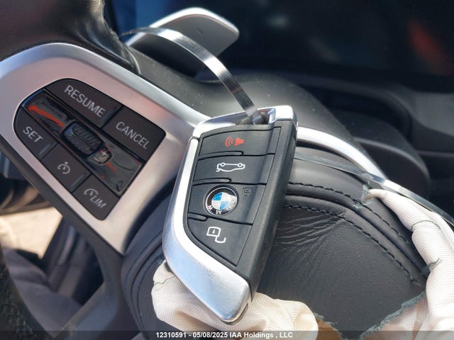 WBA5R7C51KAE82843 BMW 330I